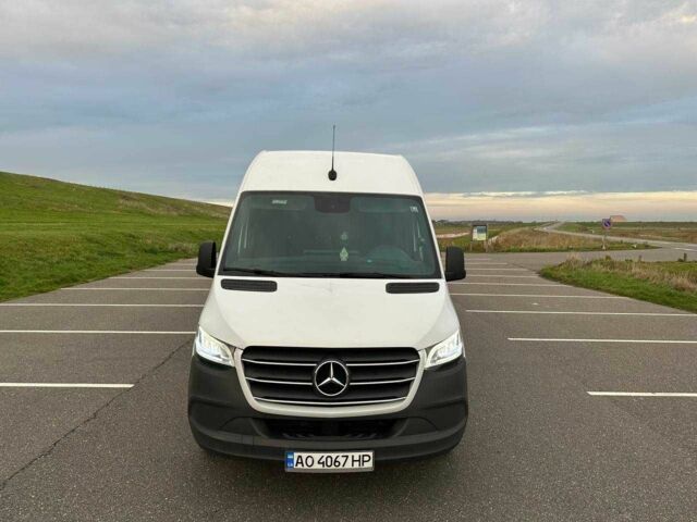 Белый Мерседес Sprinter, объемом двигателя 2.2 л и пробегом 340 тыс. км за 36110 $, фото 4 на Automoto.ua