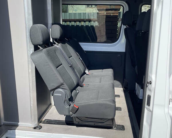 Белый Мерседес Sprinter, объемом двигателя 2.99 л и пробегом 182 тыс. км за 45746 $, фото 12 на Automoto.ua