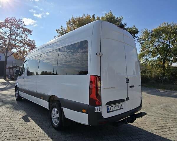 Белый Мерседес Sprinter, объемом двигателя 2.99 л и пробегом 650 тыс. км за 37000 $, фото 16 на Automoto.ua