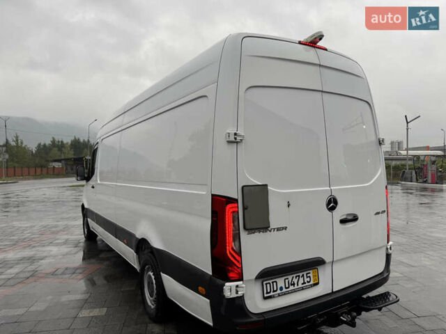 Белый Мерседес Sprinter, объемом двигателя 2.14 л и пробегом 256 тыс. км за 29992 $, фото 14 на Automoto.ua