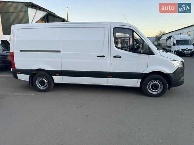Белый Мерседес Sprinter, объемом двигателя 2.2 л и пробегом 180 тыс. км за 27900 $, фото 7 на Automoto.ua