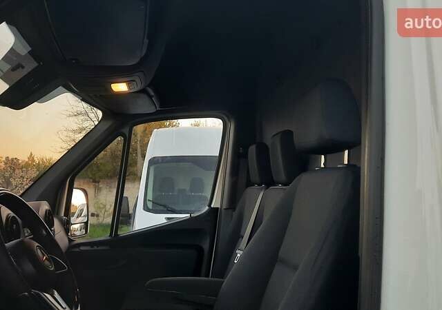Белый Мерседес Sprinter, объемом двигателя 2.14 л и пробегом 330 тыс. км за 25000 $, фото 59 на Automoto.ua
