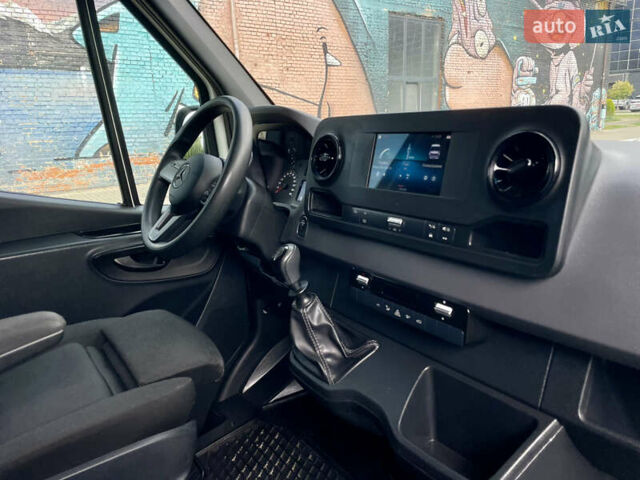 Белый Мерседес Sprinter, объемом двигателя 2.2 л и пробегом 155 тыс. км за 26500 $, фото 61 на Automoto.ua
