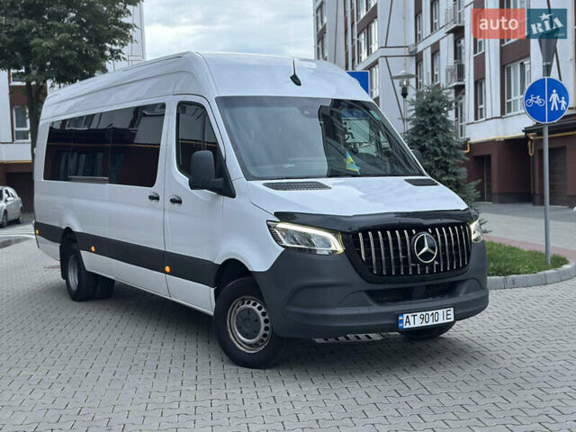 Белый Мерседес Sprinter, объемом двигателя 2.99 л и пробегом 250 тыс. км за 65000 $, фото 1 на Automoto.ua