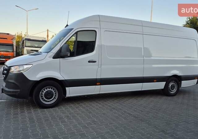 Белый Мерседес Sprinter, объемом двигателя 0 л и пробегом 236 тыс. км за 23555 $, фото 7 на Automoto.ua