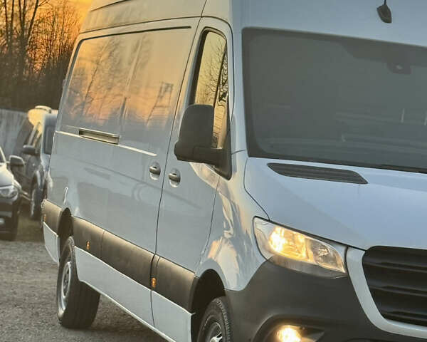Белый Мерседес Sprinter, объемом двигателя 2.14 л и пробегом 240 тыс. км за 27900 $, фото 9 на Automoto.ua