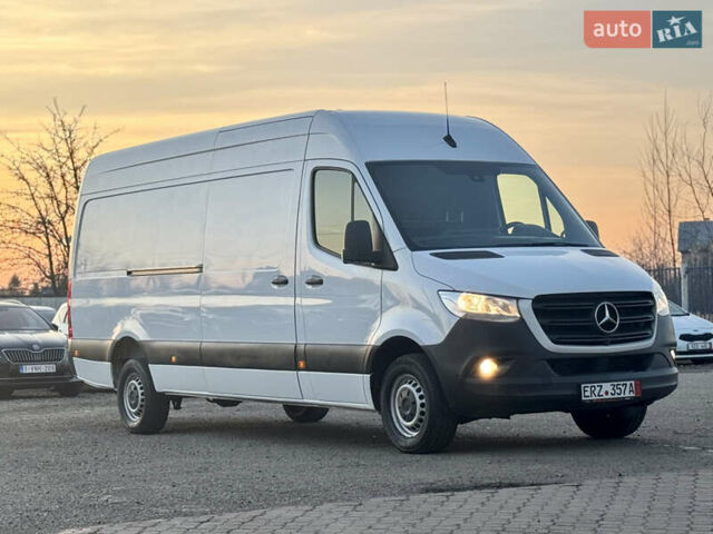 Белый Мерседес Sprinter, объемом двигателя 2.14 л и пробегом 240 тыс. км за 27900 $, фото 7 на Automoto.ua