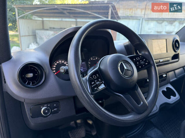 Белый Мерседес Sprinter, объемом двигателя 2.2 л и пробегом 270 тыс. км за 34900 $, фото 13 на Automoto.ua