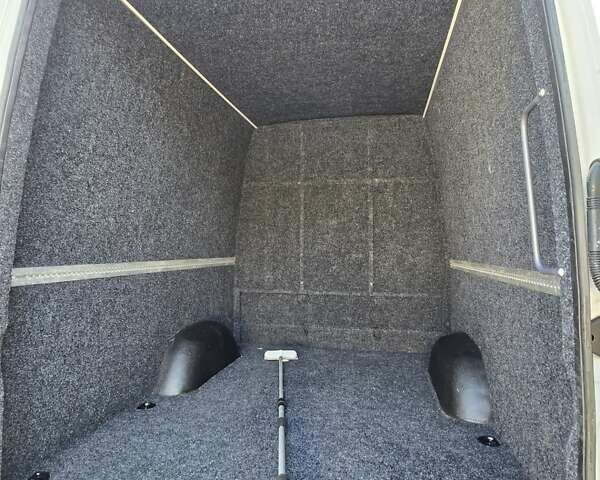 Белый Мерседес Sprinter, объемом двигателя 2.99 л и пробегом 650 тыс. км за 37000 $, фото 18 на Automoto.ua