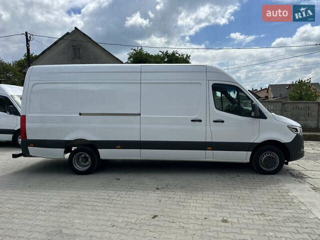Белый Мерседес Sprinter, объемом двигателя 3 л и пробегом 330 тыс. км за 47589 $, фото 7 на Automoto.ua