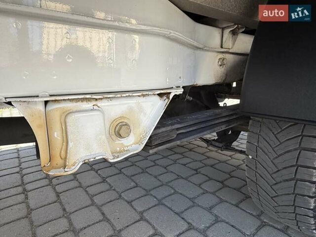 Білий Мерседес Sprinter, об'ємом двигуна 2.1 л та пробігом 186 тис. км за 32000 $, фото 17 на Automoto.ua