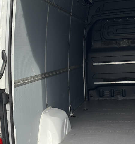 Белый Мерседес Sprinter, объемом двигателя 0 л и пробегом 190 тыс. км за 27136 $, фото 12 на Automoto.ua