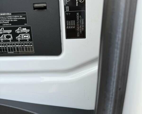 Белый Мерседес Sprinter, объемом двигателя 2.14 л и пробегом 294 тыс. км за 23599 $, фото 34 на Automoto.ua