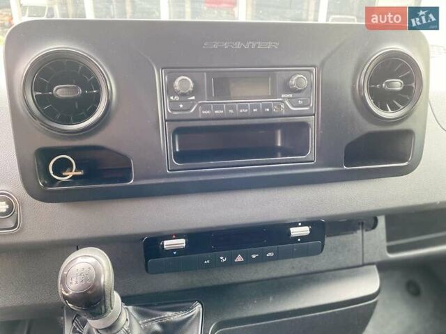 Белый Мерседес Sprinter, объемом двигателя 2.2 л и пробегом 156 тыс. км за 23850 $, фото 48 на Automoto.ua
