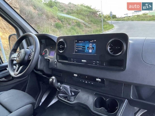 Білий Мерседес Sprinter, об'ємом двигуна 2.2 л та пробігом 280 тис. км за 23700 $, фото 52 на Automoto.ua