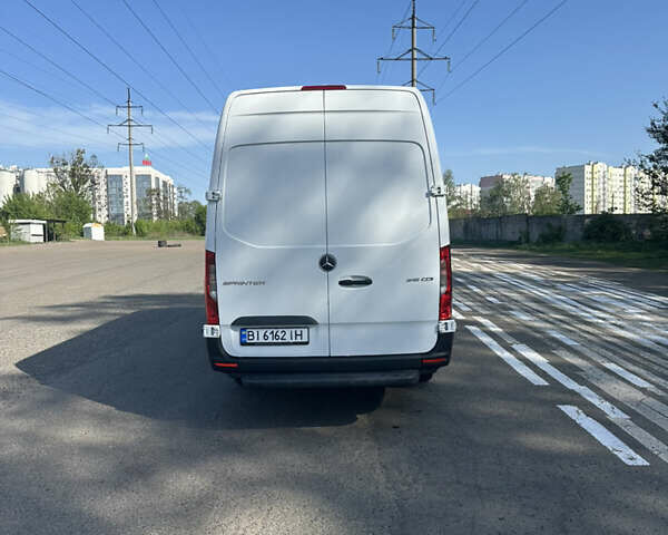 Белый Мерседес Sprinter, объемом двигателя 2.14 л и пробегом 306 тыс. км за 28700 $, фото 23 на Automoto.ua