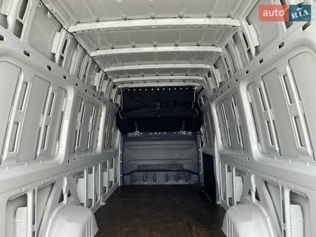 Белый Мерседес Sprinter, объемом двигателя 2.2 л и пробегом 156 тыс. км за 23850 $, фото 31 на Automoto.ua