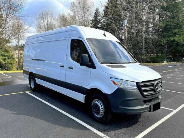 Білий Мерседес Sprinter, об'ємом двигуна 3 л та пробігом 120 тис. км за 13500 $, фото 4 на Automoto.ua