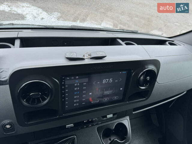 Белый Мерседес Sprinter, объемом двигателя 2.14 л и пробегом 262 тыс. км за 23700 $, фото 43 на Automoto.ua