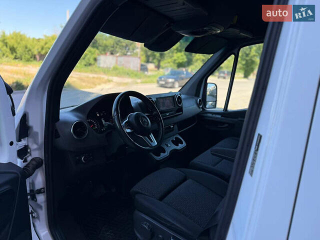 Белый Мерседес Sprinter, объемом двигателя 3 л и пробегом 183 тыс. км за 46623 $, фото 8 на Automoto.ua