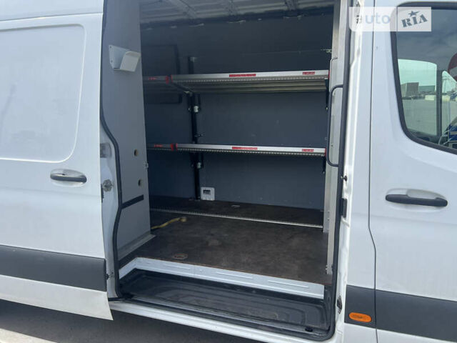 Белый Мерседес Sprinter, объемом двигателя 2.14 л и пробегом 112 тыс. км за 27500 $, фото 16 на Automoto.ua