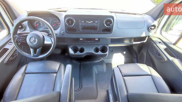 Белый Мерседес Sprinter, объемом двигателя 3 л и пробегом 185 тыс. км за 23500 $, фото 10 на Automoto.ua