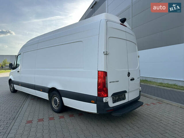 Белый Мерседес Sprinter, объемом двигателя 2.2 л и пробегом 360 тыс. км за 27000 $, фото 12 на Automoto.ua