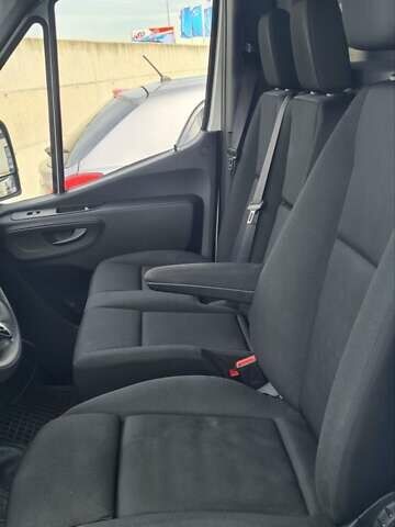 Белый Мерседес Sprinter, объемом двигателя 2.2 л и пробегом 327 тыс. км за 16965 $, фото 7 на Automoto.ua