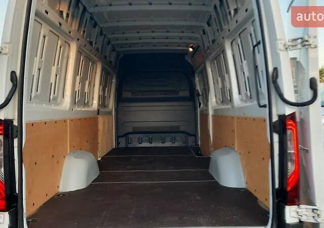 Белый Мерседес Sprinter, объемом двигателя 2.14 л и пробегом 330 тыс. км за 25000 $, фото 32 на Automoto.ua