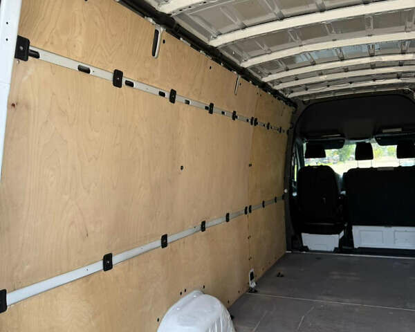 Белый Мерседес Sprinter, объемом двигателя 2.2 л и пробегом 325 тыс. км за 22803 $, фото 15 на Automoto.ua