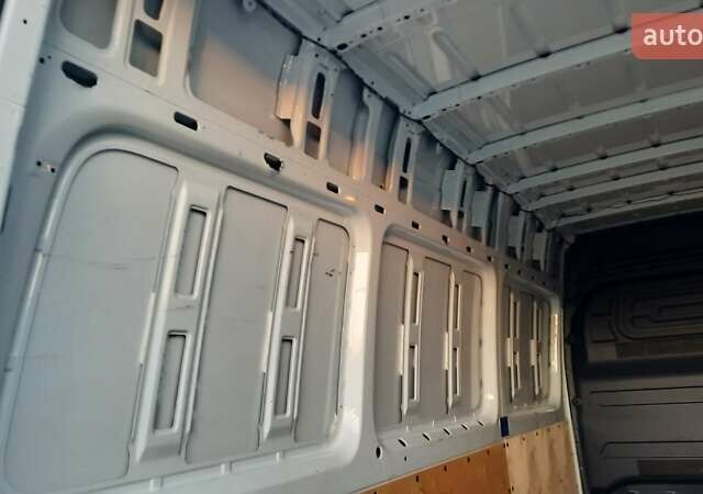 Белый Мерседес Sprinter, объемом двигателя 2.14 л и пробегом 330 тыс. км за 25000 $, фото 29 на Automoto.ua