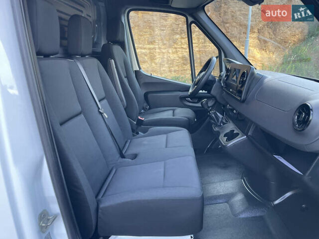 Білий Мерседес Sprinter, об'ємом двигуна 2.2 л та пробігом 280 тис. км за 23800 $, фото 38 на Automoto.ua