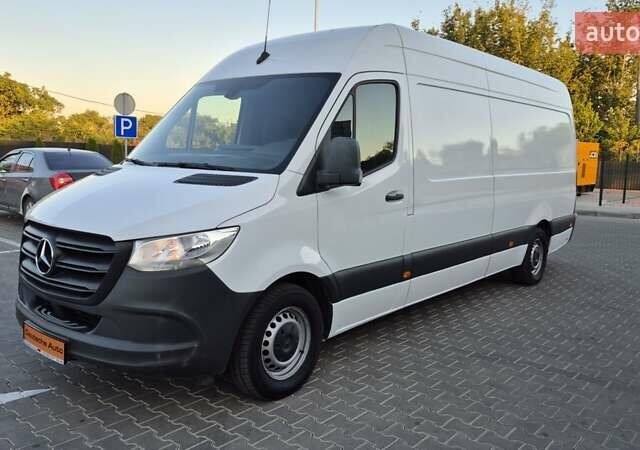 Белый Мерседес Sprinter, объемом двигателя 0 л и пробегом 236 тыс. км за 23555 $, фото 4 на Automoto.ua