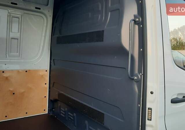 Белый Мерседес Sprinter, объемом двигателя 2.14 л и пробегом 330 тыс. км за 25000 $, фото 20 на Automoto.ua