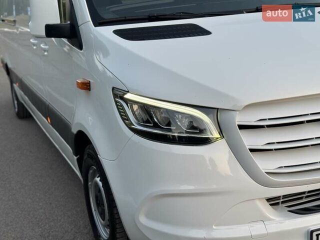 Белый Мерседес Sprinter, объемом двигателя 2.14 л и пробегом 261 тыс. км за 25800 $, фото 16 на Automoto.ua