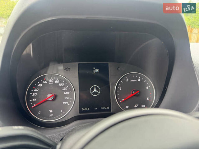 Белый Мерседес Sprinter, объемом двигателя 2.2 л и пробегом 301 тыс. км за 32000 $, фото 10 на Automoto.ua