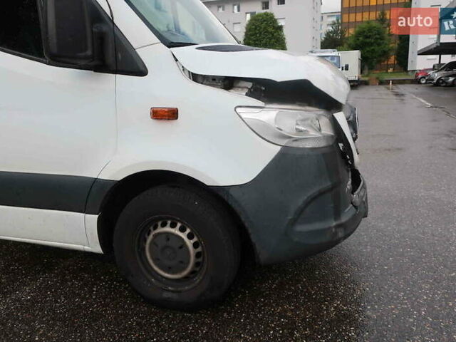 Белый Мерседес Sprinter, объемом двигателя 2.14 л и пробегом 176 тыс. км за 23000 $, фото 8 на Automoto.ua