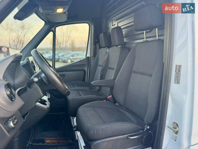Белый Мерседес Sprinter, объемом двигателя 2.14 л и пробегом 240 тыс. км за 27900 $, фото 24 на Automoto.ua