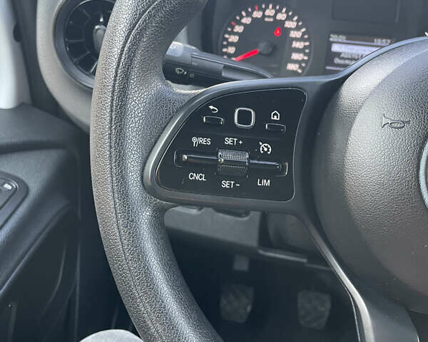Білий Мерседес Sprinter, об'ємом двигуна 2.2 л та пробігом 280 тис. км за 23800 $, фото 33 на Automoto.ua