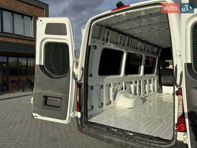 Мерседес Sprinter 2019 у Чернівцях на Automoto.ua Білий Мерседес Sprinter, об'ємом двигуна 3 л та пробігом 109 тис. км за 51500 $, фото 31 на Automoto.ua