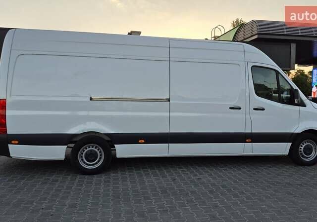 Белый Мерседес Sprinter, объемом двигателя 0 л и пробегом 236 тыс. км за 23555 $, фото 13 на Automoto.ua