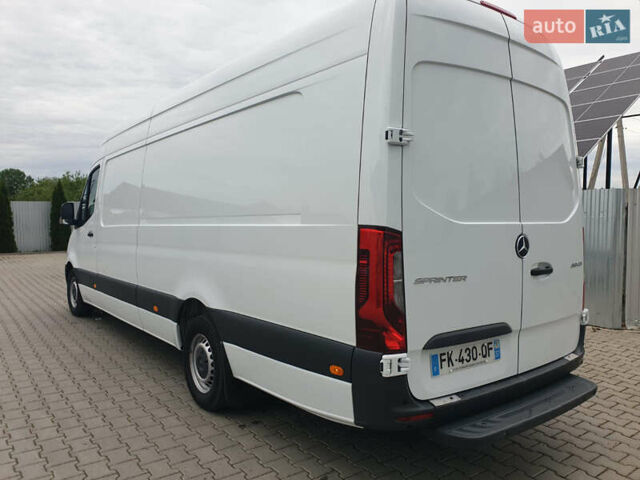 Белый Мерседес Sprinter, объемом двигателя 0 л и пробегом 334 тыс. км за 47793 $, фото 2 на Automoto.ua