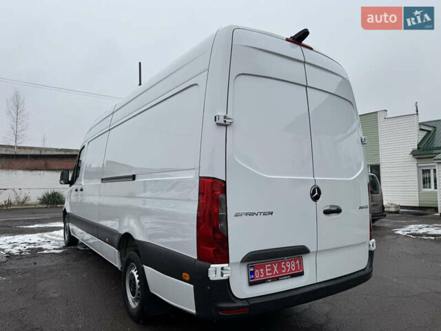 Белый Мерседес Sprinter, объемом двигателя 2.14 л и пробегом 262 тыс. км за 23700 $, фото 11 на Automoto.ua