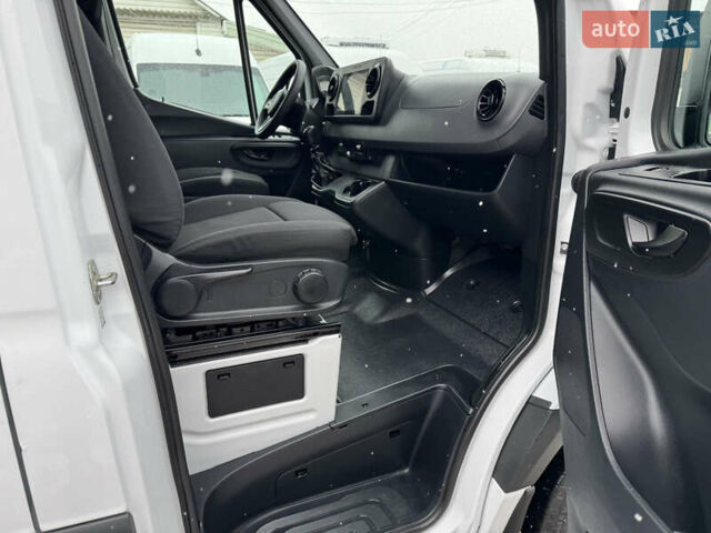 Белый Мерседес Sprinter, объемом двигателя 2.14 л и пробегом 262 тыс. км за 23700 $, фото 23 на Automoto.ua