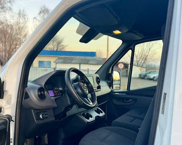 Белый Мерседес Sprinter, объемом двигателя 2.14 л и пробегом 240 тыс. км за 27900 $, фото 21 на Automoto.ua
