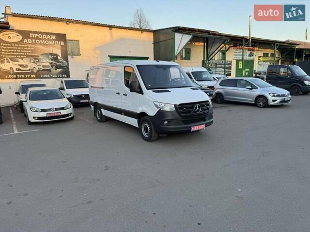 Белый Мерседес Sprinter, объемом двигателя 2.2 л и пробегом 180 тыс. км за 27900 $, фото 4 на Automoto.ua