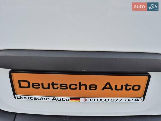 Белый Мерседес Sprinter, объемом двигателя 0 л и пробегом 236 тыс. км за 23555 $, фото 14 на Automoto.ua