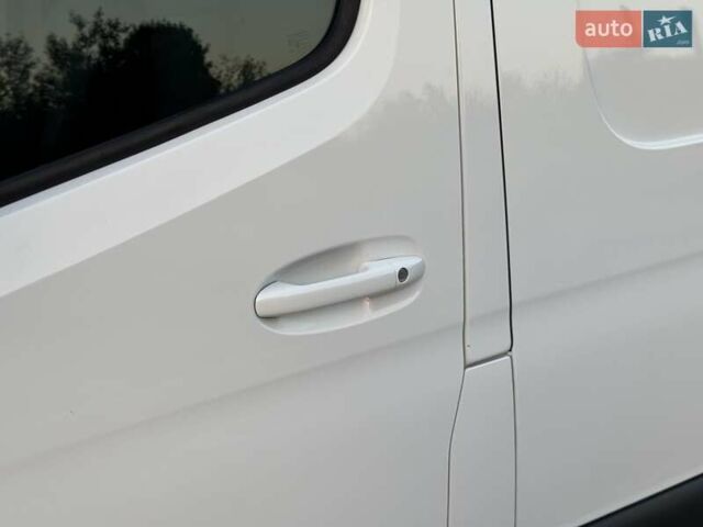 Белый Мерседес Sprinter, объемом двигателя 2.14 л и пробегом 261 тыс. км за 25800 $, фото 21 на Automoto.ua