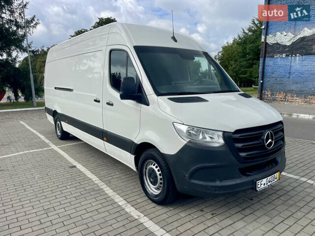 Белый Мерседес Sprinter, объемом двигателя 2.2 л и пробегом 155 тыс. км за 26500 $, фото 1 на Automoto.ua