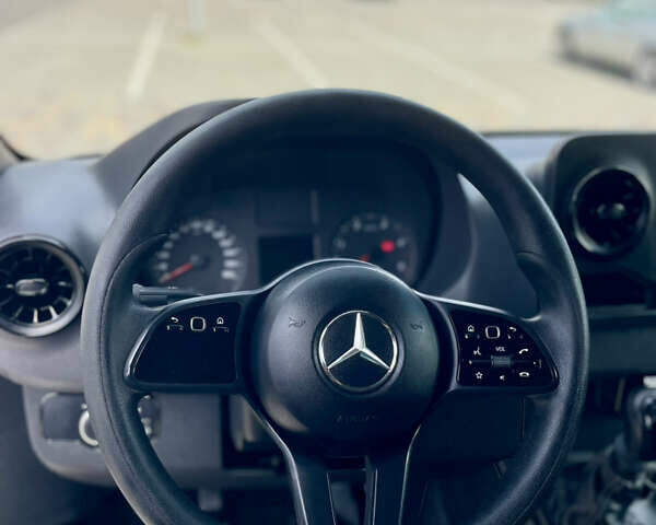 Белый Мерседес Sprinter, объемом двигателя 2.2 л и пробегом 257 тыс. км за 26000 $, фото 31 на Automoto.ua